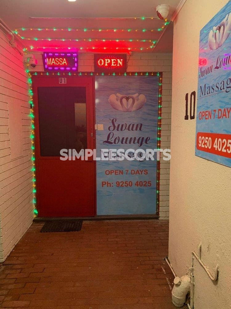 Escorts in Port Hedland: 414387845 - Swan lounge massage shop 100 Satisfaction massage