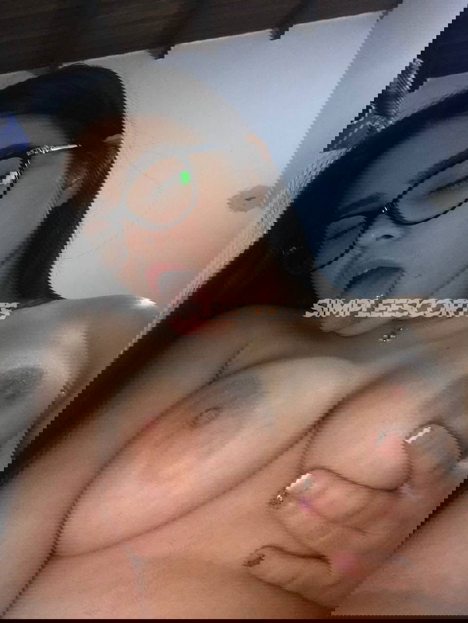Escorts 🇻🇪 Venezolana en Peñaflor: 929909449 - Andrea nueva escorts en busca de cumplir fantasías y fetiches me encanta que me complazcan 