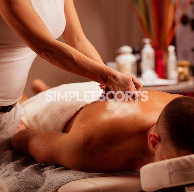 Escort 🇧🇷 Brasiliana a Frosinone: 3510127162 - ECCOMI IN TOUR PER POCHI GIORNI BARBARELA TRANSEX MASSAGIATRICE PROFESSIONALE IN CITTARELAX E PIACERE GARANTITO ENORME SORPRESA 24SU24 ANCHE CON AMI
